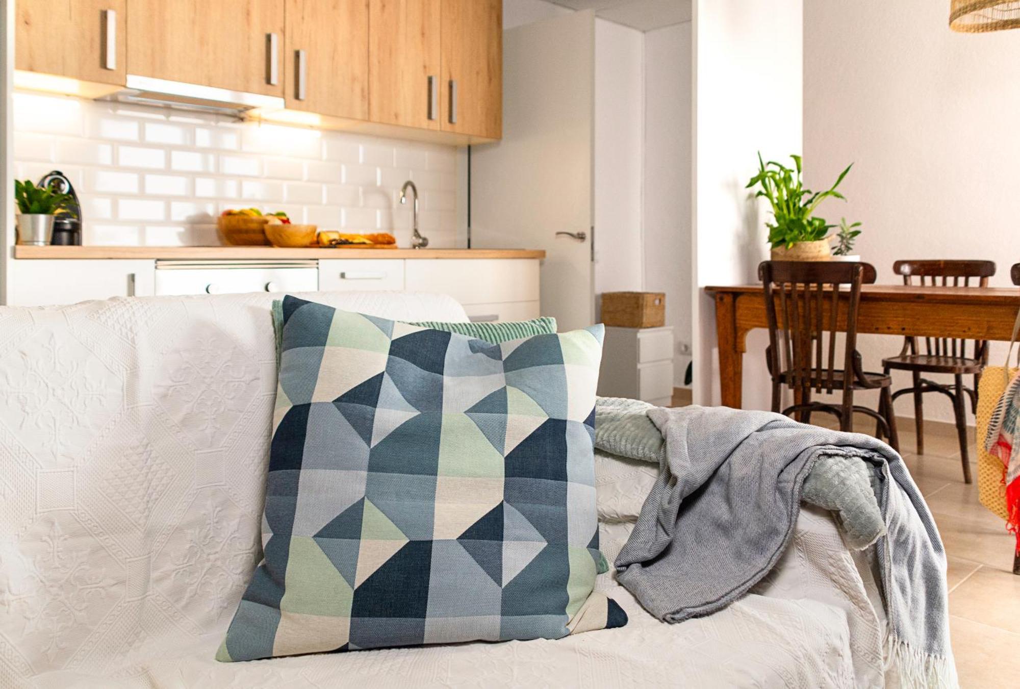 La Flama Del Ter, Un Loft Precios Amb Pati Privat I Estufa De Flames * Santa Cecilia de Voltrega